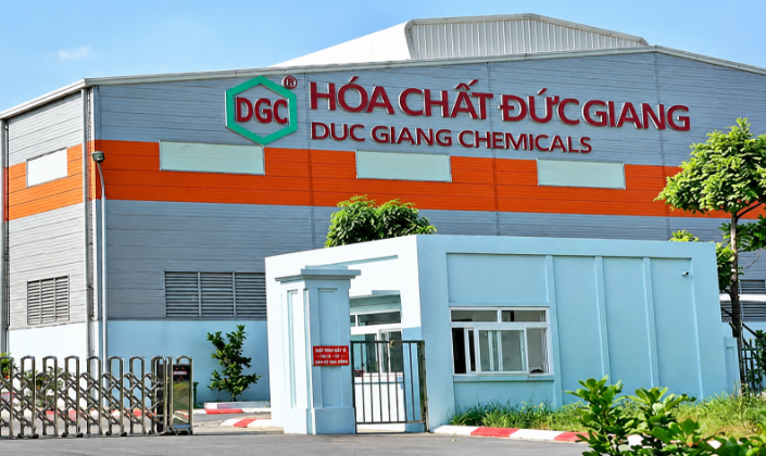 Ôm gần 11.000 tỷ đồng tiền gửi, Hóa chất Đức Giang vẫn chứng kiến lợi nhuận lao dốc