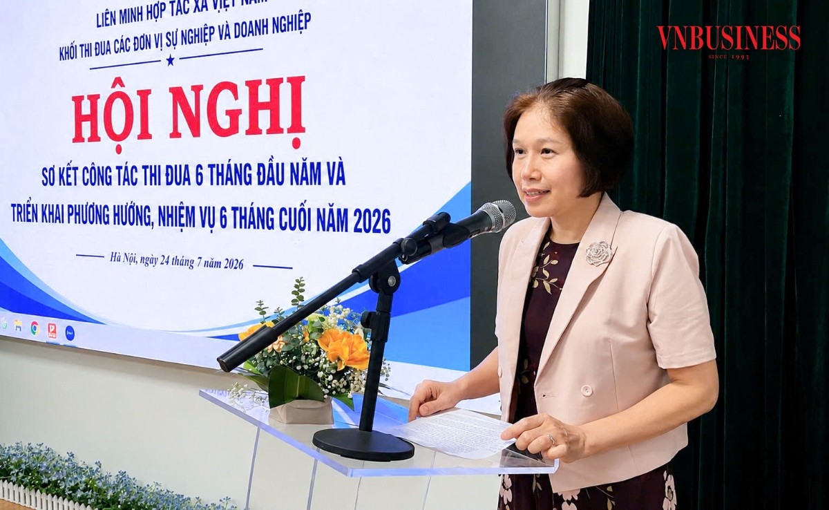 Phó Bí thư Thường trực Đảng ủy, Phó Chủ tịch Liên minh HTX Việt Nam Nguyễn Thị Hoài Linh phát biểu chỉ đạo tại Hội nghị.
