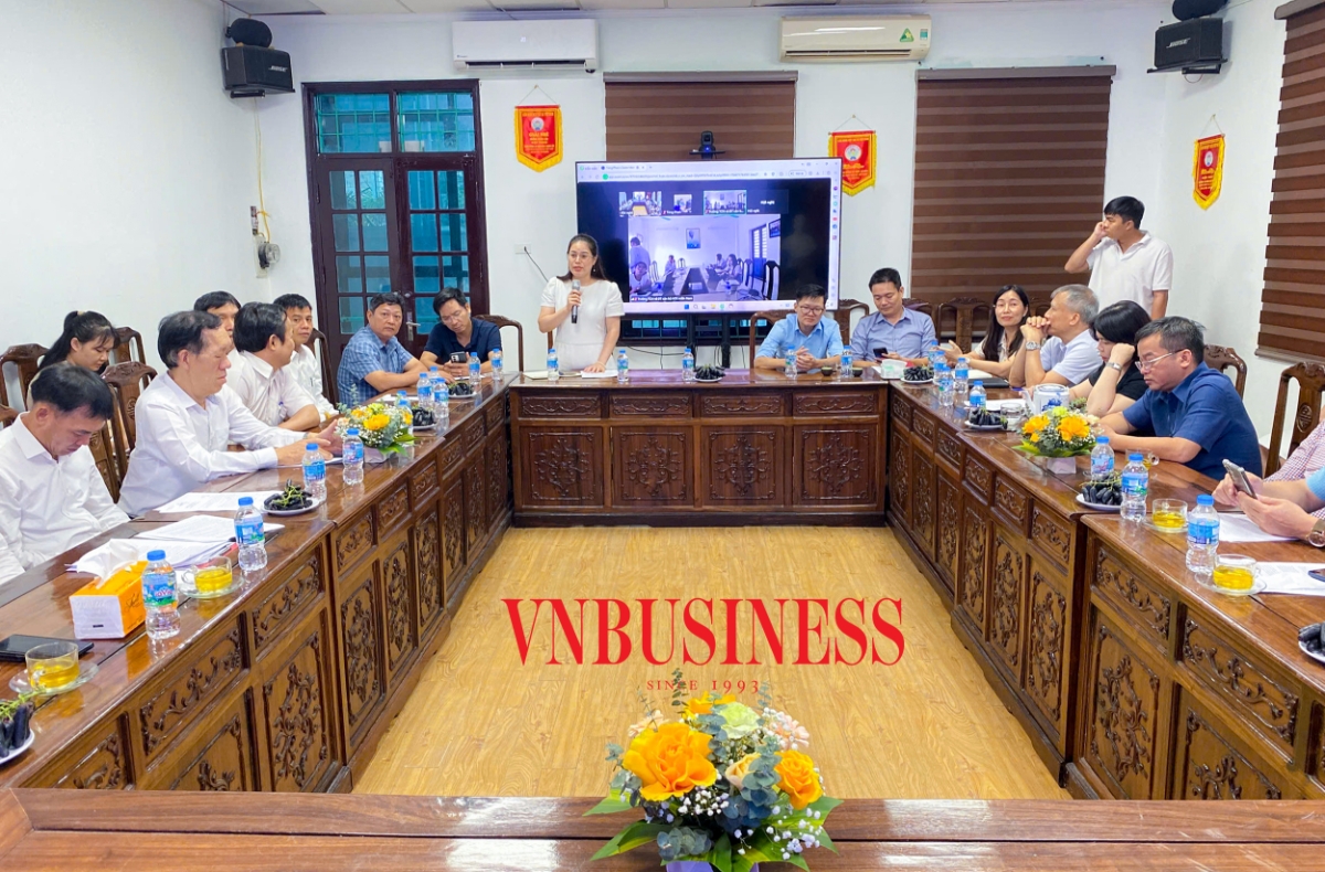 Các đại biểu phát biểu tham luận tại Hội nghị.