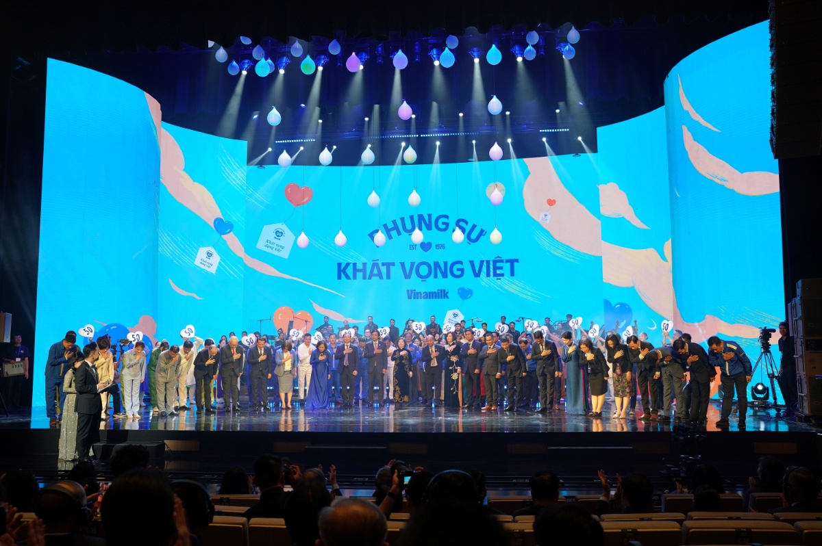Với mục tiêu làm chủ nguồn dinh dưỡng cho người Việt, Vinamilk từng bước khẳng định năng lực sản xuất quốc tế với các siêu nhà máy quy mô và hiện đại hàng đầu khu vực.