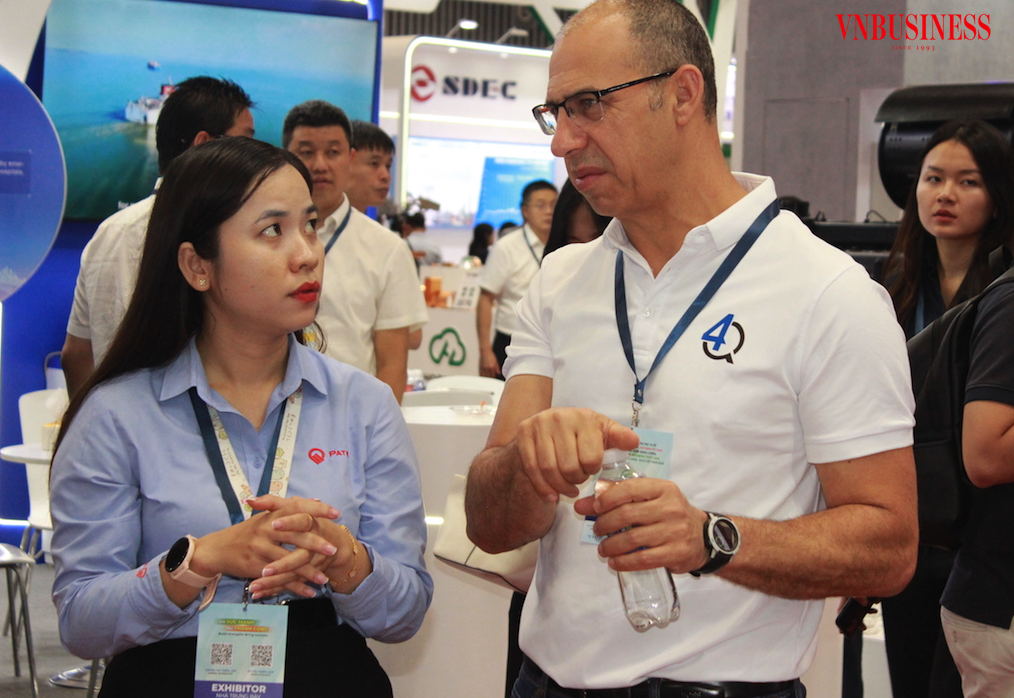 Doanh nghiệp Việt trao đổi với đối tác Mỹ để cập nhật các yêu cầu mới về thuế quan, chuỗi cung ứng và phòng vệ thương mại.