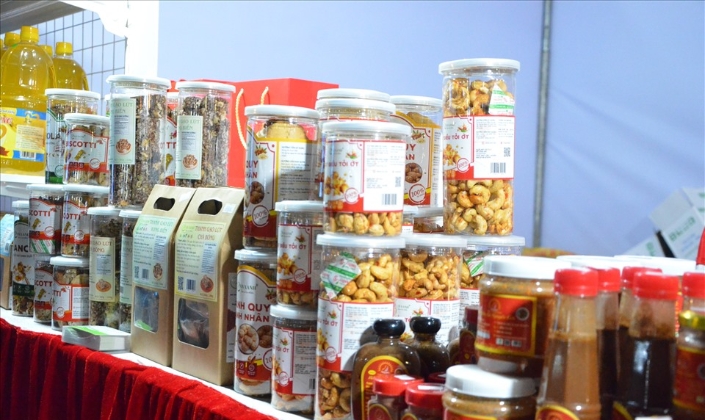 Hơn 100 sản phẩm OCOP từ 3 sao trở lên được đưa vào trưng bày tại Cảng hàng không quốc tế Đà Nẵng.