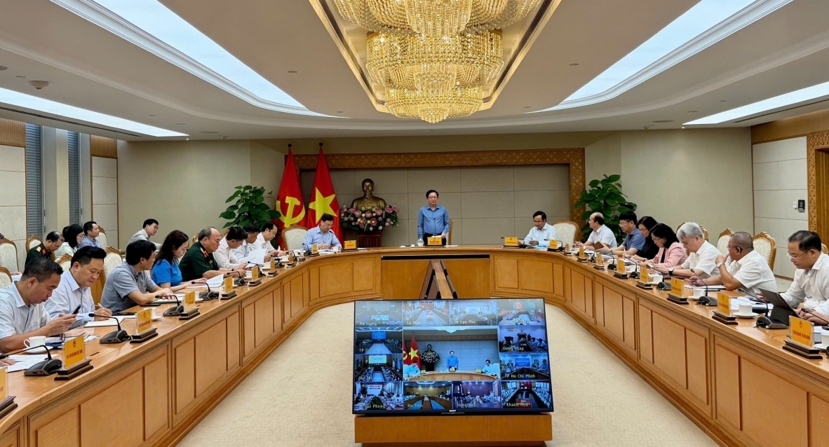 Phó Thủ tướng Hồ Quốc Dũng chủ trì Phiên họp lần thứ 35 của Ban Chỉ đạo quốc gia về chống khai thác hải sản bất hợp pháp, không báo cáo và không theo quy định.