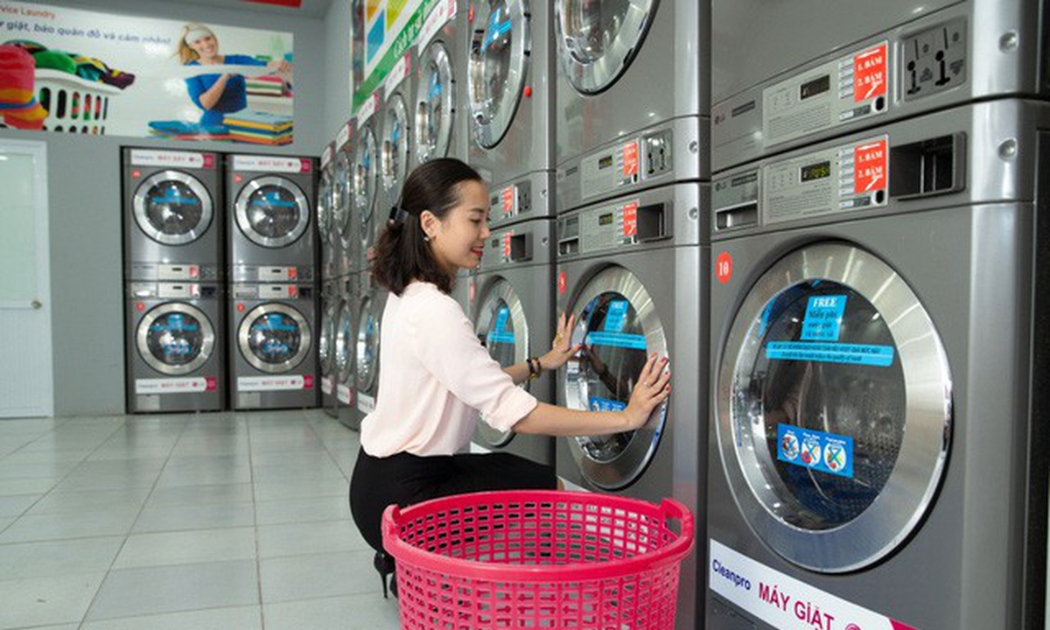 Mô hình giặt sấy tự phục vụ ngày càng phổ biến tại đô thị.