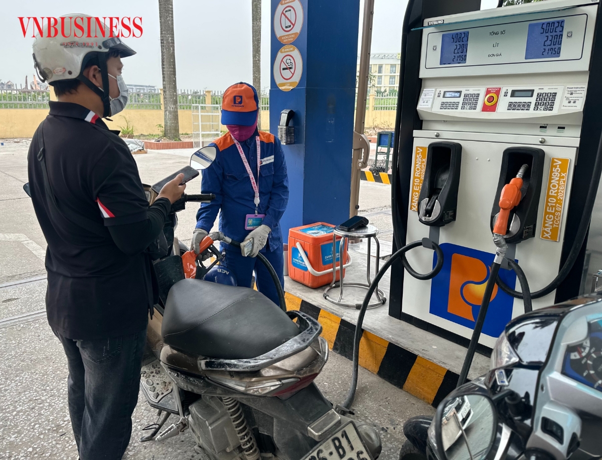 Giá xăng dầu trong nước ngày 30/7 đồng loạt tăng.