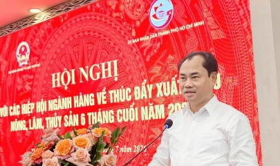 Bộ trưởng Bộ Nông nghiệp và Môi trường Trịnh Việt Hùng