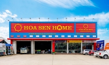 Tập đoàn Hoa Sen hiện đang đẩy mạnh phát triển hệ thống Siêu thị Vật liệu xây dựng và Nội thất Hoa Sen Home. Tính đến ngày 30/06/2026, HSG đã tiêu tốn lượng vốn khổng lồ lên tới 1.399,7 tỷ đồng để đầu tư xây dựng các dự án cơ bản dở dang.