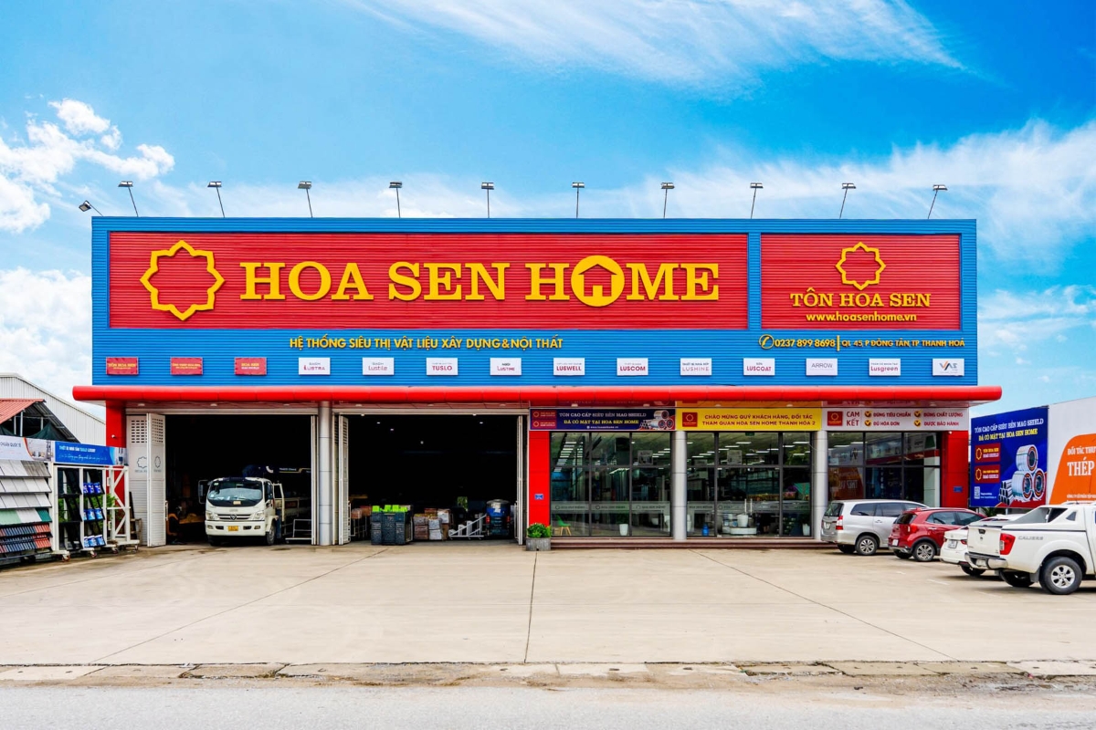 Tập đoàn Hoa Sen hiện đang đẩy mạnh phát triển hệ thống Siêu thị Vật liệu xây dựng và Nội thất Hoa Sen Home. Tính đến ngày 30/06/2026, HSG đã tiêu tốn lượng vốn khổng lồ lên tới 1.399,7 tỷ đồng để đầu tư xây dựng các dự án cơ bản dở dang.