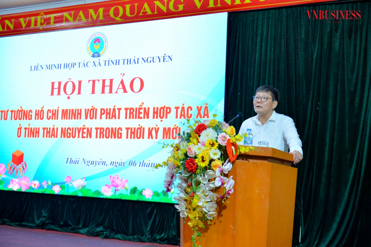 Chủ tịch Liên minh HTX tỉnh Thái Nguyên Nguyễn Văn Dũng phát biểu khai mạc Hội thảo.