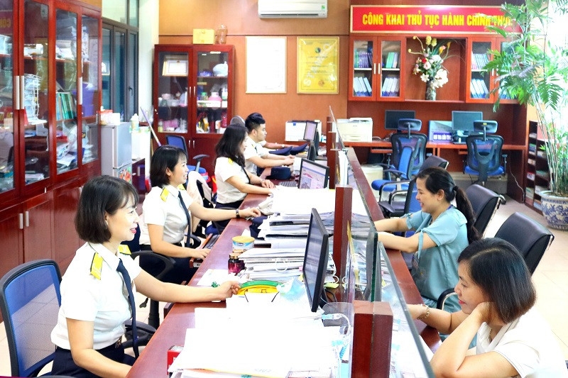 Bộ Tài chính đề xuất giảm 30% thuế thu nhập trong năm 2026-2027 cho hộ kinh doanh và doanh nghiệp có khoản thu tối đa 10 tỷ đồng.