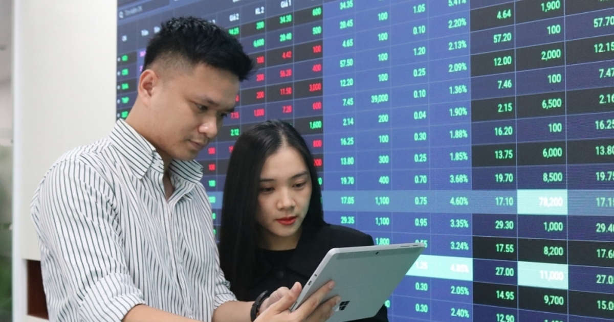 Cơ hội mới từ thoái vốn Nhà nước và cổ phiếu hàng hiệu - VnBusiness