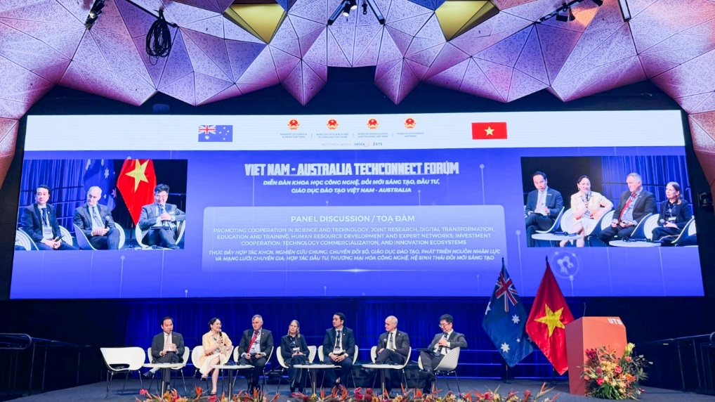 Bà Đặng Huỳnh Ức My, Chủ tịch HĐQT AgriS, chia sẻ tại phiên thảo luận trong khuôn khổ Vietnam – Australia Tech Connect Forum 2026, thúc đẩy tăng cường kết nối giữa Chính phủ – Viện nghiên cứu, Trường đại học – Doanh nghiệp