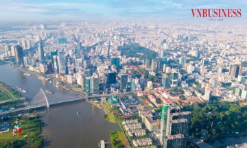 Tay to vung tiền săn nhà đất “ngộp”