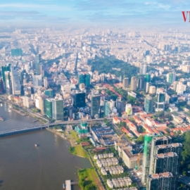 Tay to vung tiền săn nhà đất “ngộp”