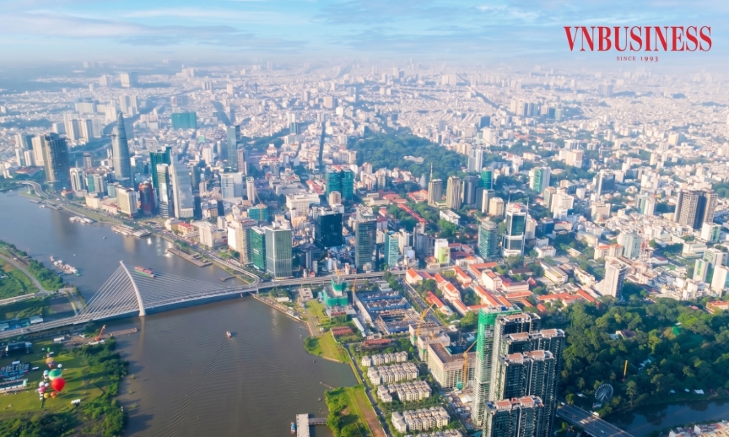 Tay to vung tiền săn nhà đất “ngộp”