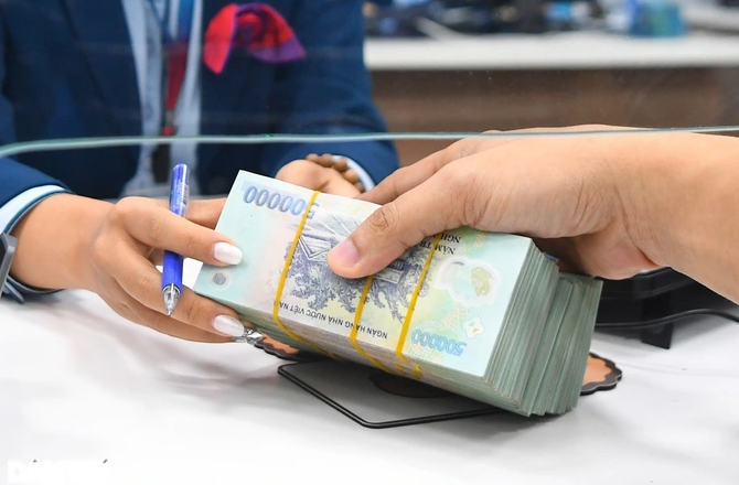 Chuyên gia cho rằng, muốn vốn rẻ thực sự đi vào nền kinh tế, cần đồng thời tháo gỡ điểm nghẽn tiếp cận tín dụng.