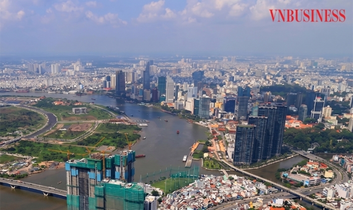 Thanh khoản ì ạch, vì sao dự án chung cư vẫn đua khởi công, giá leo thang?