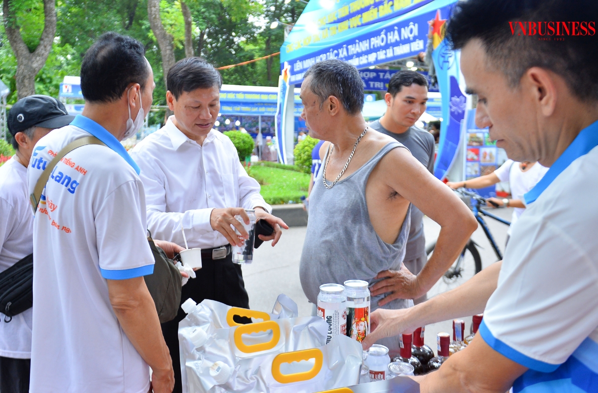 Hội chợ diễn ra từ ngày 18/8 đến hết ngày 23/8/2026 tại Công viên Thống nhất (P.Hai Bà Trưng - Hà Nội) để người dân và doanh nghiệp và các đối tác tham quan, trải nghiệm và kết nối với các HTX tham gia sự kiện.