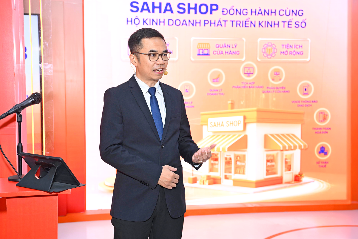 Giám đốc Khối Ngân hàng số SHB Trương Quốc Anh giới thiệu về SAHA Shop