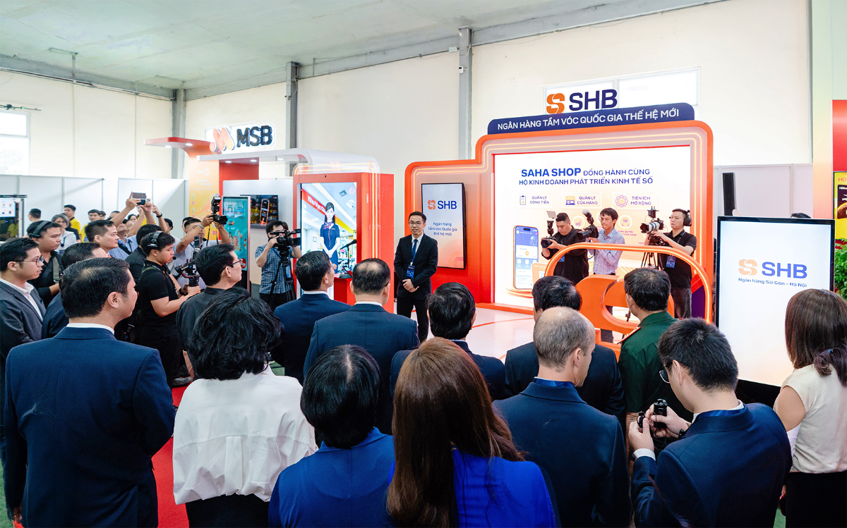 Giải pháp của SHB tạo dấu ấn mạnh mẽ, thu hút sự quan tâm của các đại biểu tham dự.
