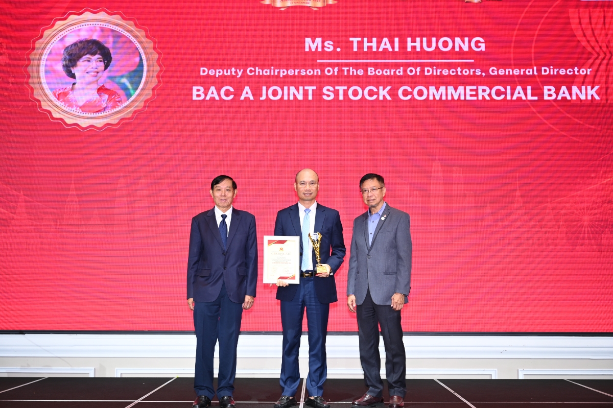 Anh hùng lao động Thái Hương – Tổng Giám đốc BAC A BANK được trao danh hiệu Top 10 Nhà Lãnh đạo xuất sắc ASEAN 2026.