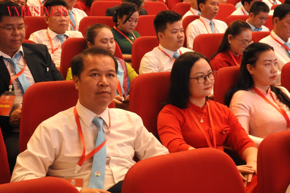 Ông Trần Anh Dũng, Chủ tịch Liên minh HTX tỉnh Cao Bằng cùng các đại biểu dự Đại hội.