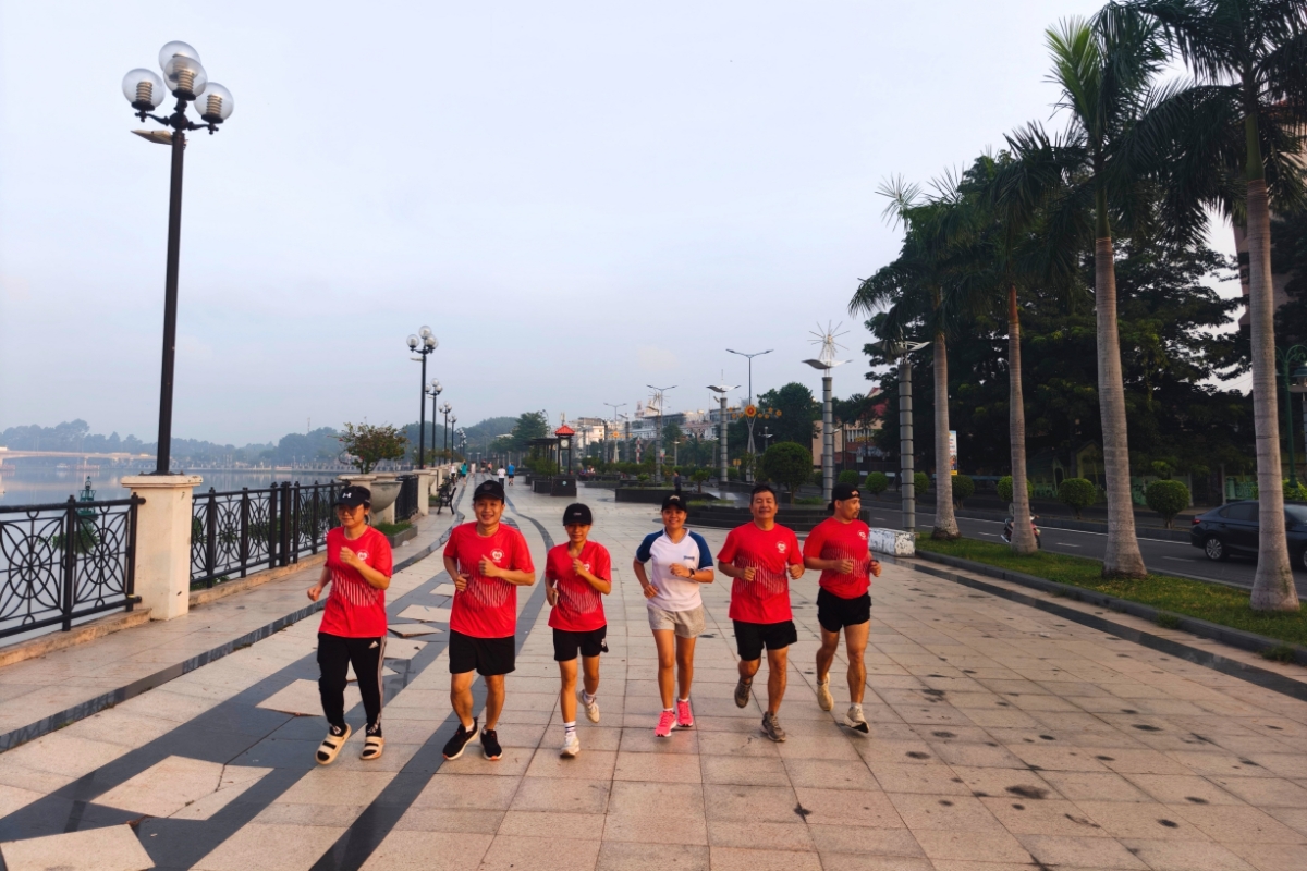 Hơn 1.500 người Vinamilk từ 30 đơn vị trên cả nước cùng tham gia Giải chạy bộ trực tuyến chào mừng 50 năm thành lập công ty (Ảnh: NVCC).