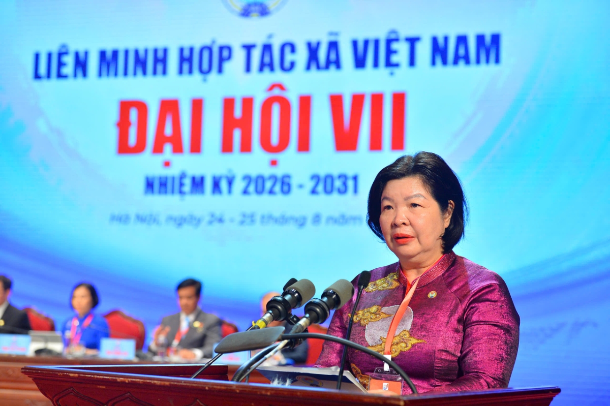 Chủ tịch Liên minh HTX Việt Nam Cao Xuân Thu Vân phát biểu bế mạc Đại hội đại biểu toàn quốc Liên minh HTX Việt Nam khóa VII.
