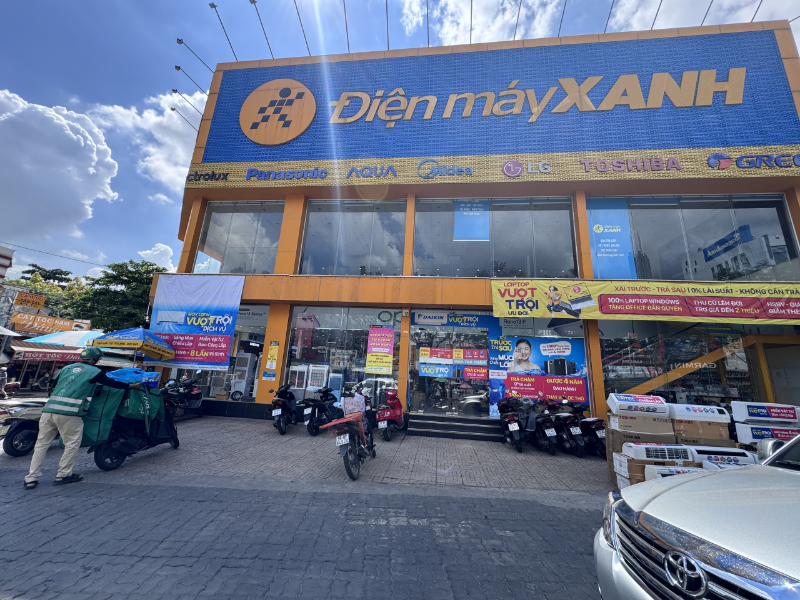 IPO đình đám, lợi nhuận nhà đầu tư cổ phiếu Điện Máy Xanh vẫn nhanh chóng ‘bốc hơi’
