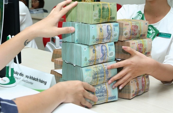 12 ngân hàng thương mại đã đồng loạt nhập cuộc với các gói tín dụng ưu đãi lên đến 408.000 tỷ đồng.