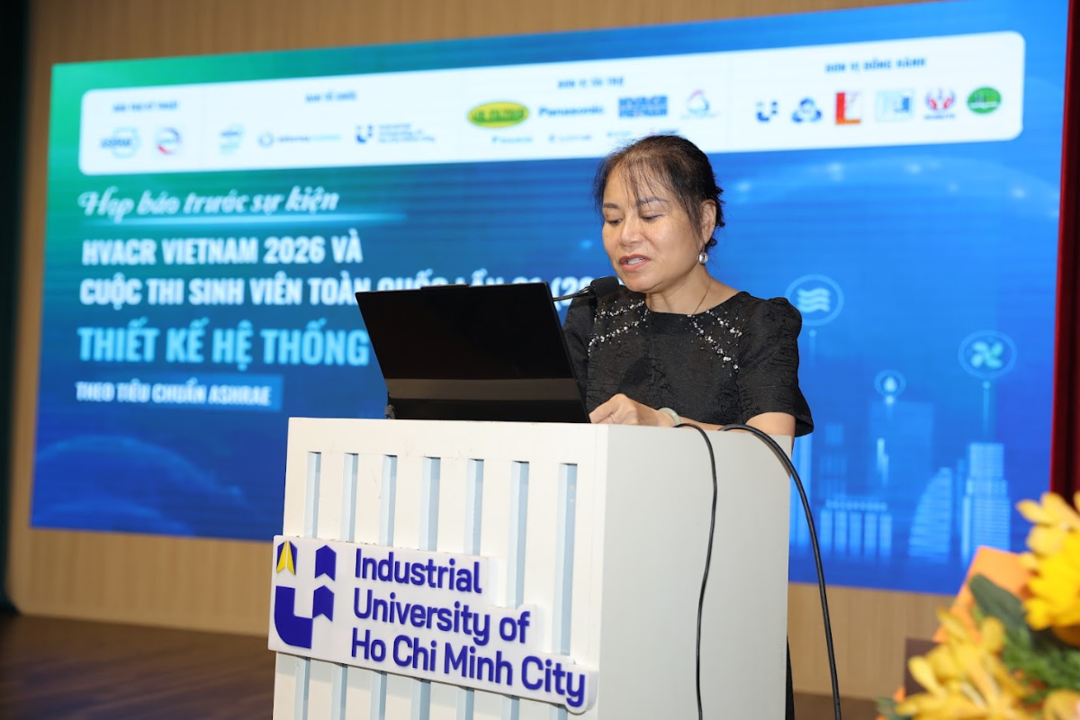 PGS.TS Đàm Sao Mai, Phó Hiệu trưởng Trường Đại học Công nghiệp TP. HCM chia sẻ tại buổi họp báo.