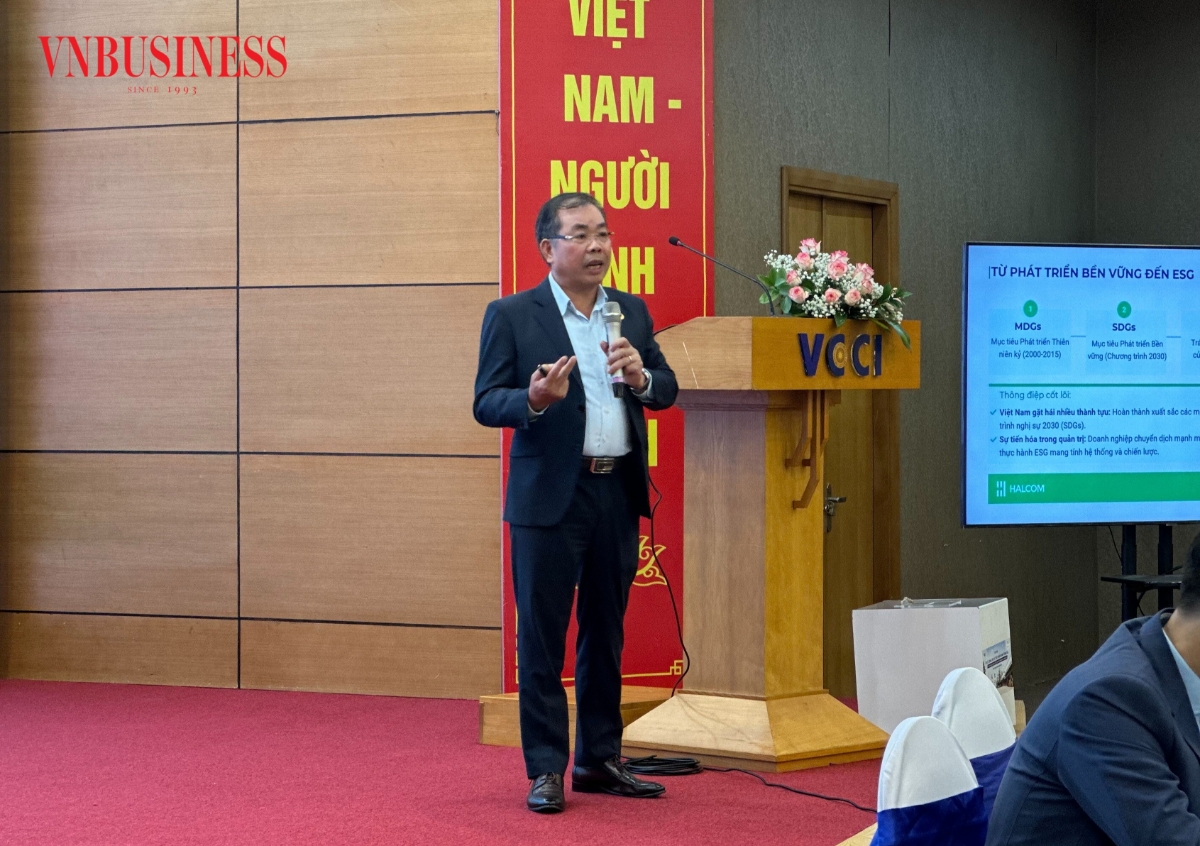 Ông Nguyễn Quang Huân, Uỷ viên Đoàn Chủ tịch Uỷ ban Trung ương Mặt trận Tổ quốc Việt Nam, Chủ tịch HĐQT Công ty Halcom Việt Nam.
