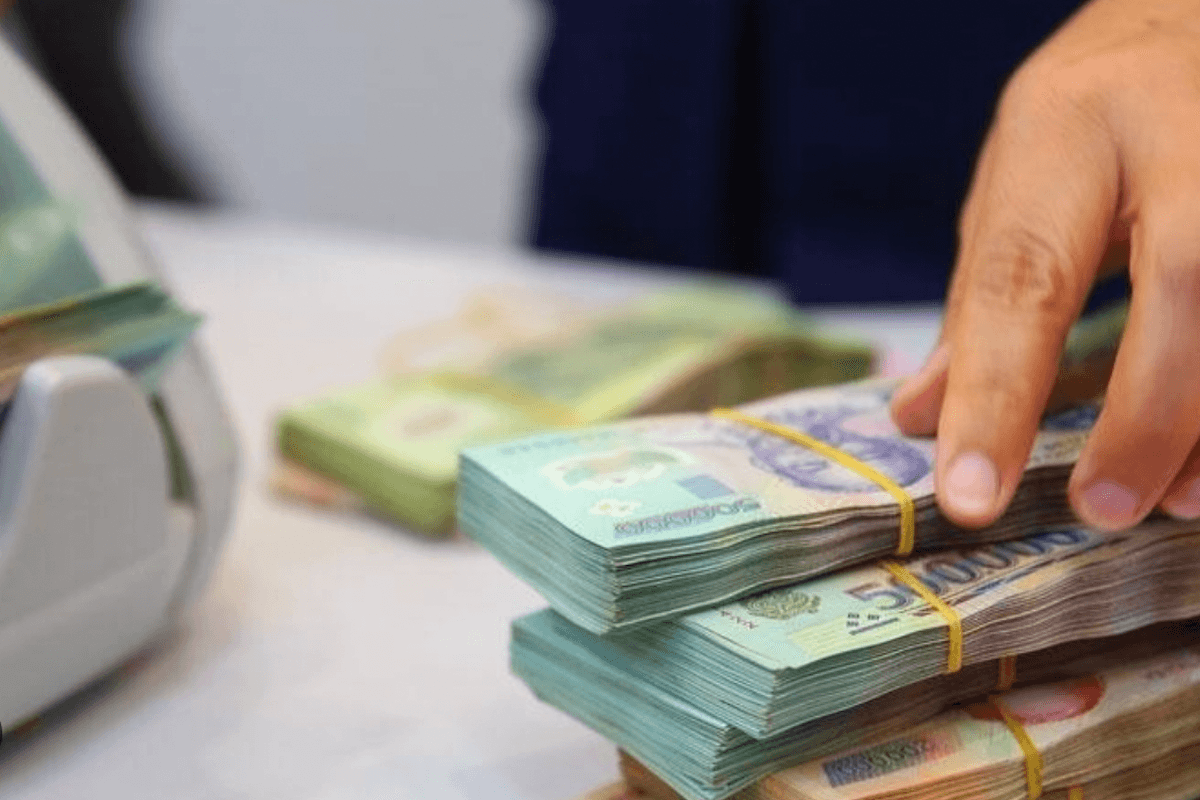 Lãi suất thả nổi phổ biến hơn 15%/năm khiến cho vay mua nhà chững lại.