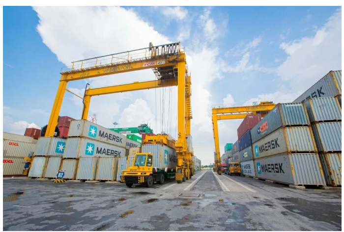 Phó Tổng giám đốc Viconship không thực hiện mua cổ phiếu VSC như đăng ký, trong khi hai vị khác đều muốn thoái sạch vốn.