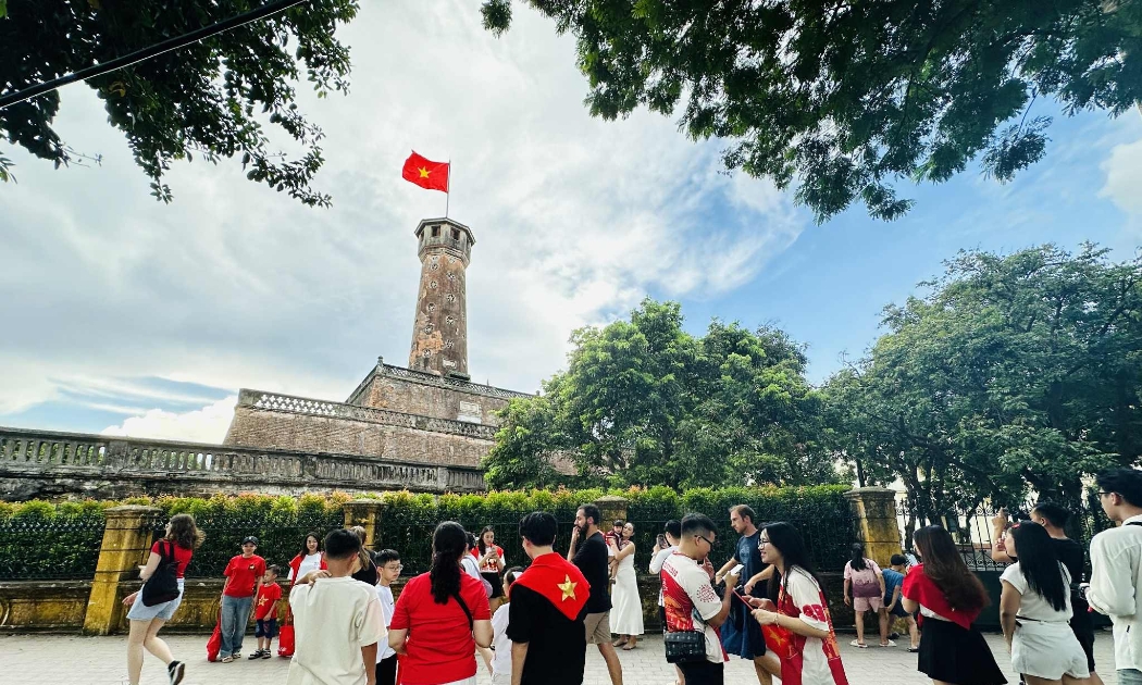 Hà Nội tổ chức nhiều tour du lịch, miễn phí vé xe buýt và đường sắt đô thị dịp nghỉ lễ 2/9.