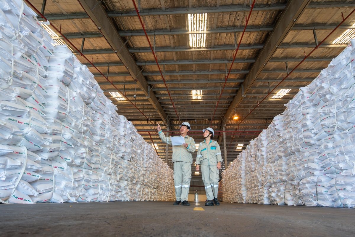 PVFCCo – Phú Mỹ đáp ứng toàn bộ 10 tiêu chí của Forbes đặt ra.