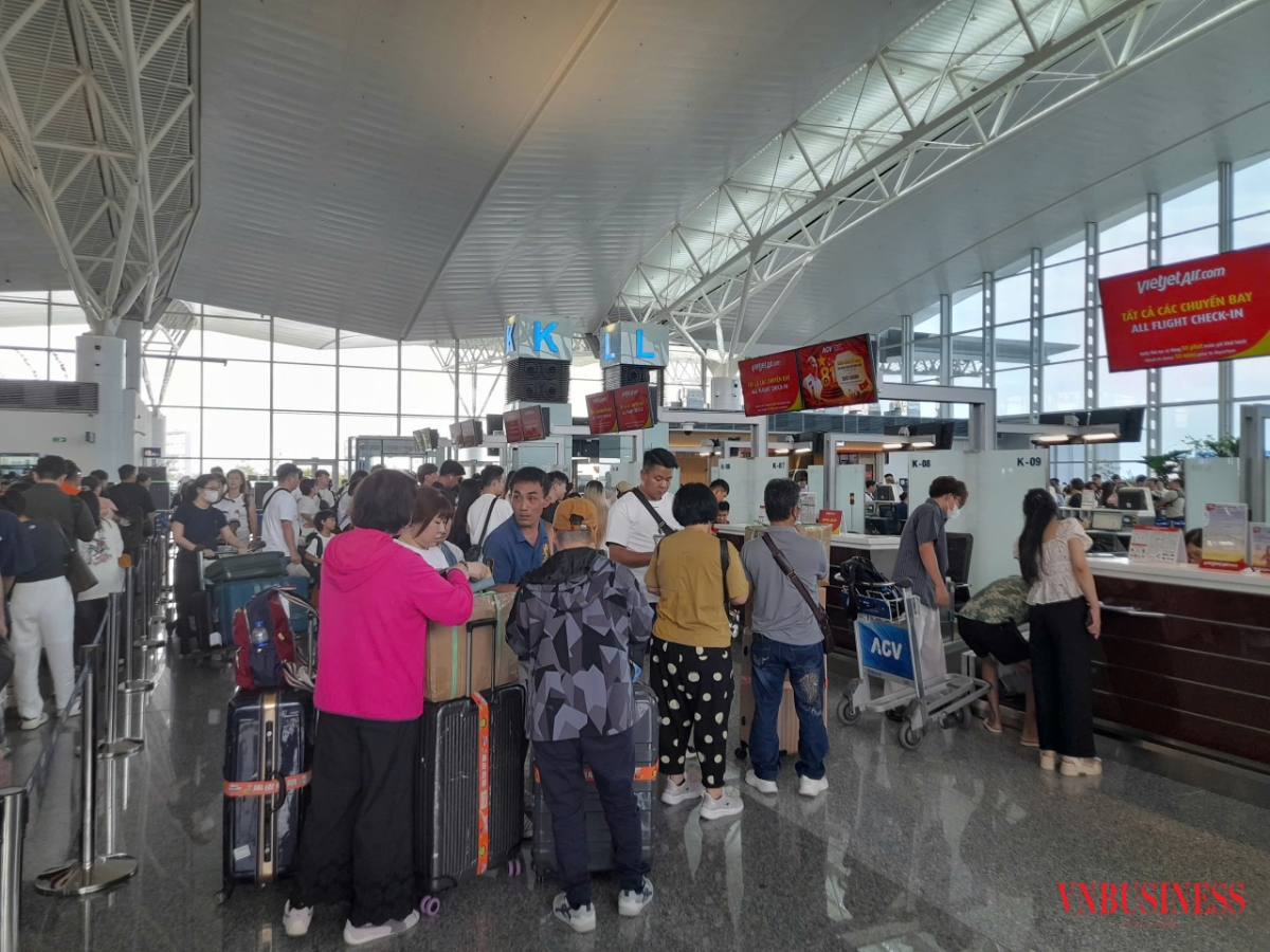 Cảng hàng không quốc tế Nội Bài đón 115 ngàn lượt khách trong ngày đầu kỳ nghỉ lễ Quốc khánh.
