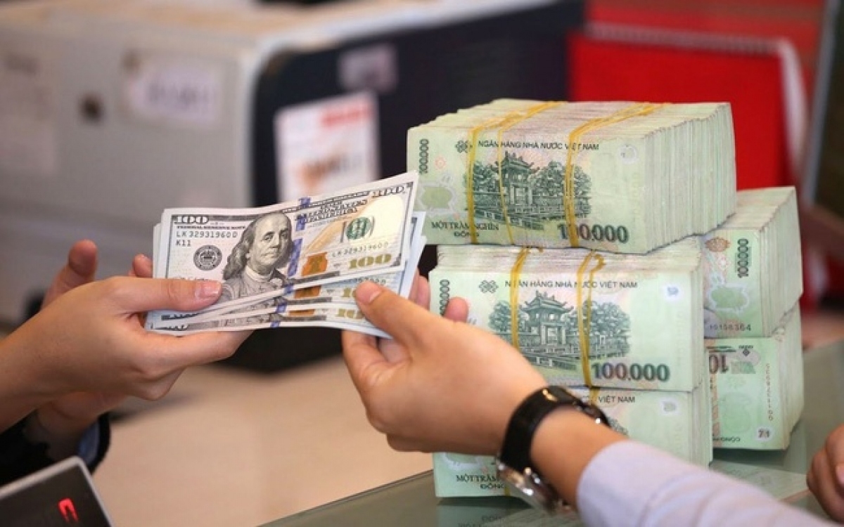 Tỷ giá USD trên cả thị trường ngân hàng và tự do đang có xu hướng “hạ nhiệt”.