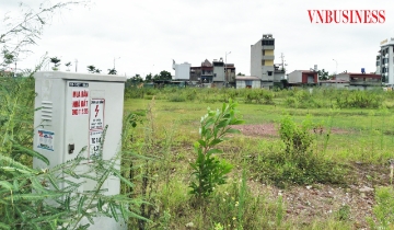 Giới đầu cơ ‘đứng ngồi không yên’ vì đất nền mất nửa giá