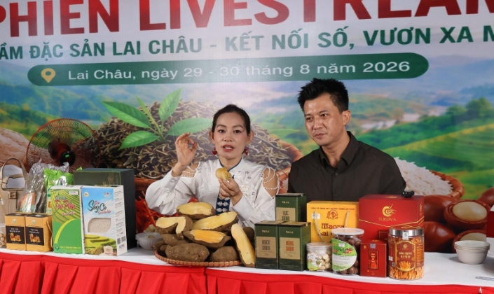 Chuỗi sự kiện có 45 gian hàng của doanh nghiệp, hợp tác xã, hộ kinh doanh tham gia.