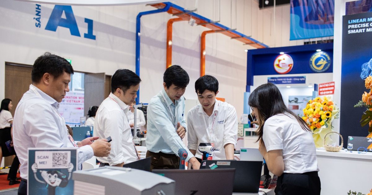 32 doanh nghiệp Hàn Quốc đưa loạt công nghệ AI, robot tới Hà Nội