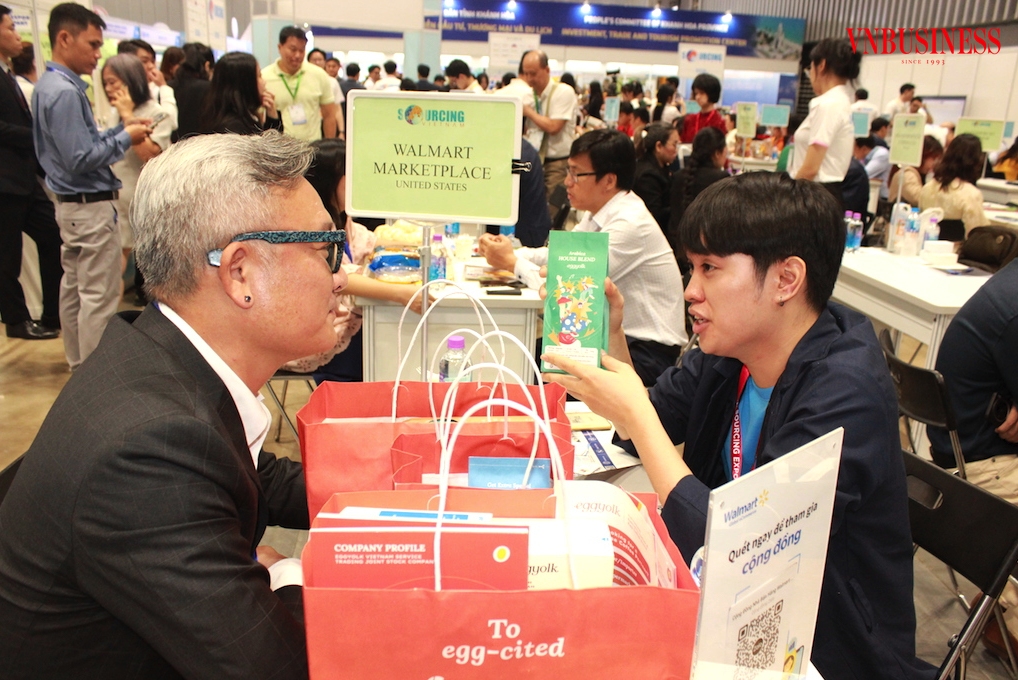 Doanh nghiệp Việt trao đổi với đại diện một nhà bán lẻ hàng đầu của Mỹ, cập nhật yêu cầu mới để chủ động ứng phó biến động chính sách và giữ đơn hàng trong 4 tháng cuối năm.