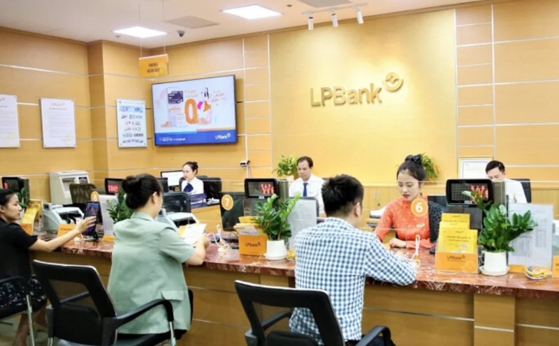 Đằng sau "nước cờ" gom gần 12.000 tỷ đồng trái phiếu của LPBank