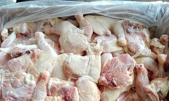 Thịt gà nhập khẩu giá rẻ tràn vào, người chăn nuôi trong nước chịu áp lực