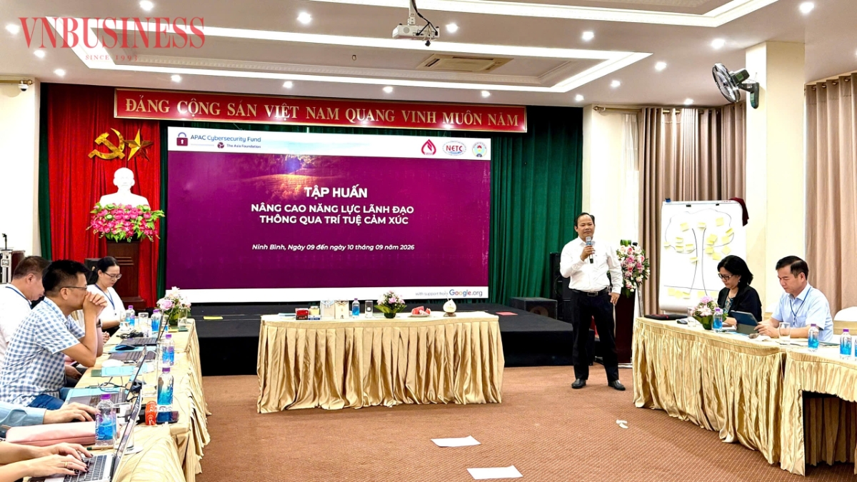 Ông Nguyễn Ngọc Giáp, Phó Hiệu trưởng Trường Cao đẳng Kinh tế - Kỹ thuật Trung ương, chia sẻ tại buổi tập huấn.