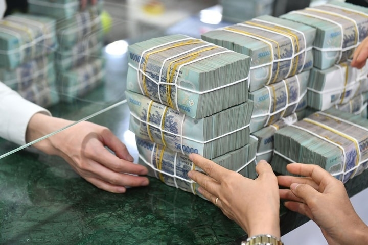 Phát triển thị trường vốn trở thành yêu cầu cấp thiết để san sẻ gánh nặng tài trợ dài hạn cho hệ thống ngân hàng.