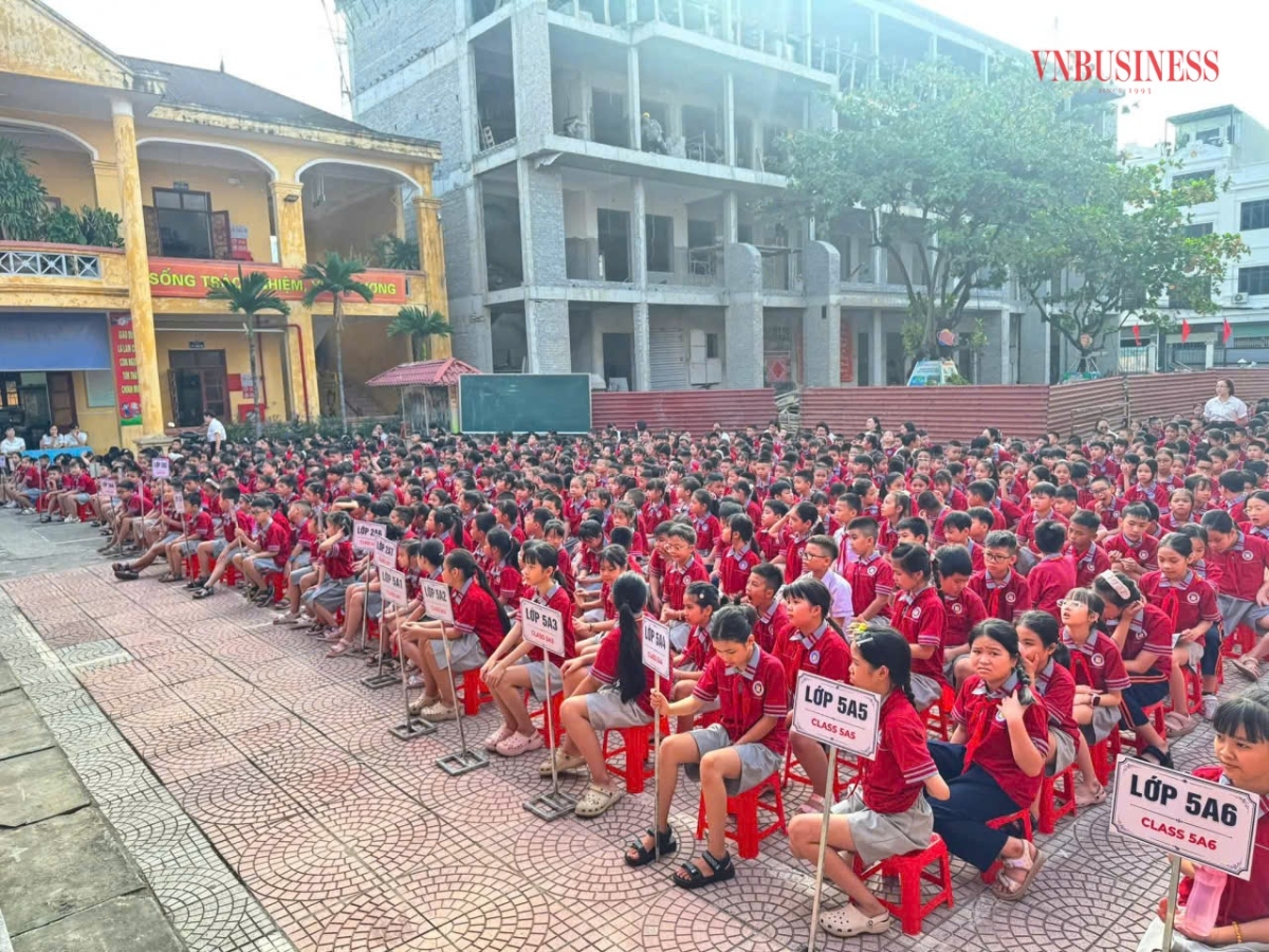 Hoạt động dạy thêm trong nhà trường không được dùng bất kỳ hình thức nào để ép buộc học sinh.