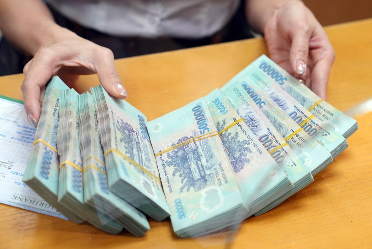Không kiểm soát tăng trưởng tín dụng đối với nhà hàng, khách sạn, khu du lịch, sinh thái, nghỉ dưỡng vào bất động sản.
