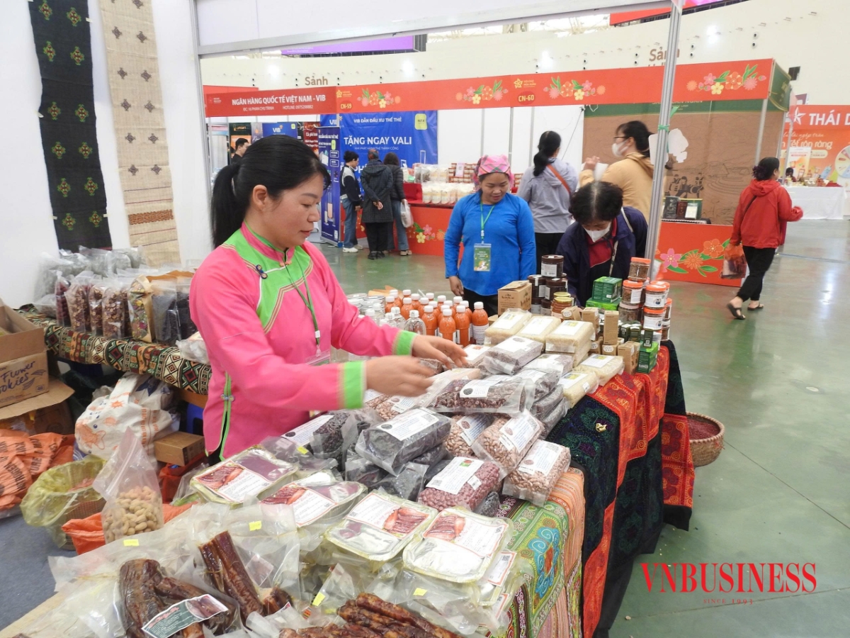 Bộ Dân tộc và Tôn giáo đề nghị đẩy nhanh tiến độ, chú trọng hiệu quả thực chất trong việc phổ biến, giáo dục pháp luật vùng đồng bào dân tộc thiểu số và miền núi.