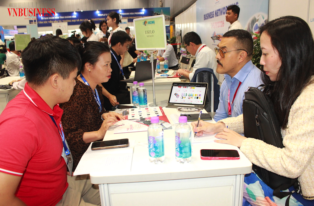 DN Việt trao đổi với nhà thu mua quốc tế, qua đó nắm yêu cầu thị trường để chuẩn bị sản phẩm, sản xuất và chuỗi cung ứng ngay từ trước khi nhận đơn hàng.